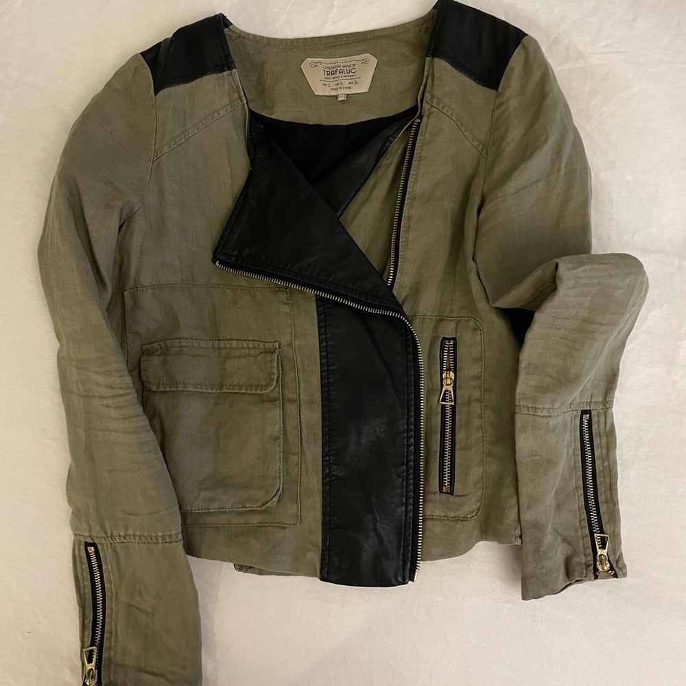 Green/faux leather light linen jacket